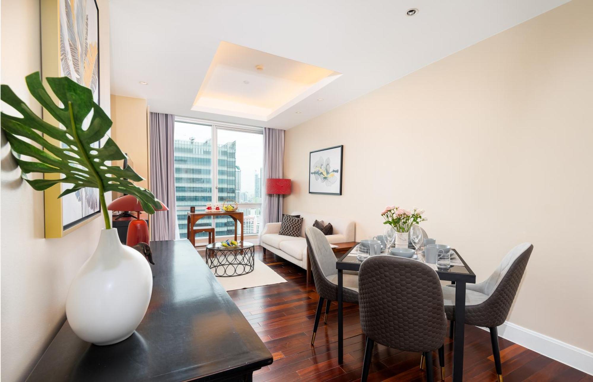 Sky Villas Apartments Bangkok Exterior photo